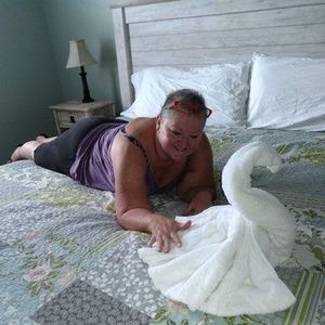 Meet your Posher, Yvette